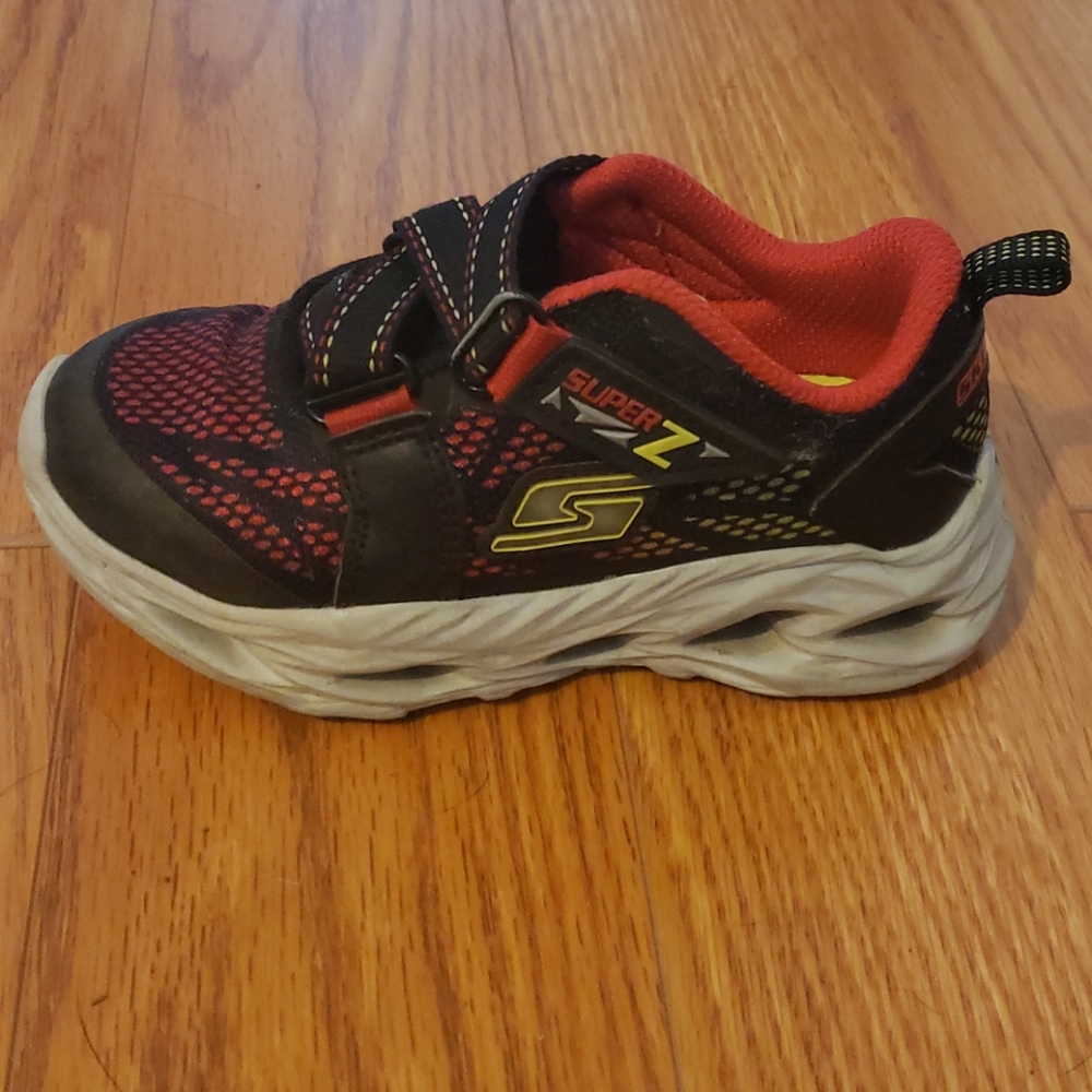 Boy skechers light up